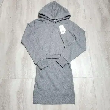 GYDA 제이다 백 오픈 도킹 후드 맨투맨 원피스