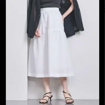 새상품급 UNITED ARROWS AIRY 자카드 캉캉 스커트