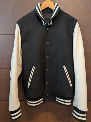 AMERICAN RAG CIE 가죽 바시티 자켓