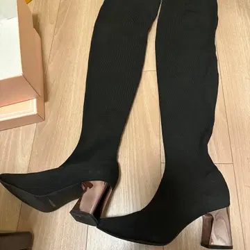 블랙 니하이 부츠 와이드 힐