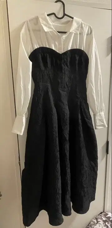 Lily Brown 뷔스티에도킹 원피스