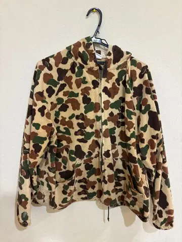 덕 카모 후드티