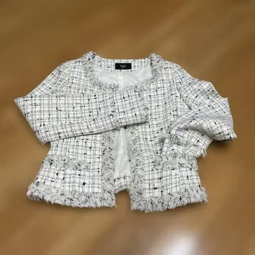 VICKY 화이트 트위드 노카라 자켓 M 사이즈