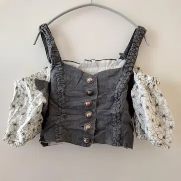 1점 한정 LANDHAUS 슬리브리스 블라우스 오프숄더 꽃무늬