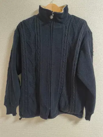 MCM 드라이버즈 니트풍 플리스 자켓