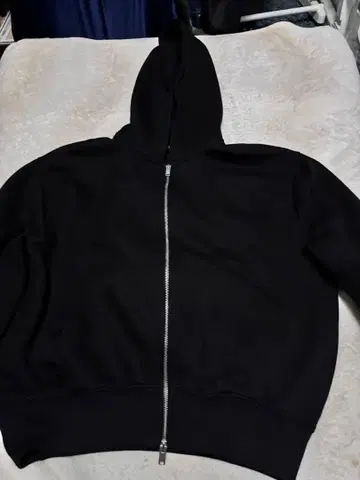 [ZARA] 크롭 핏 후디 블랙