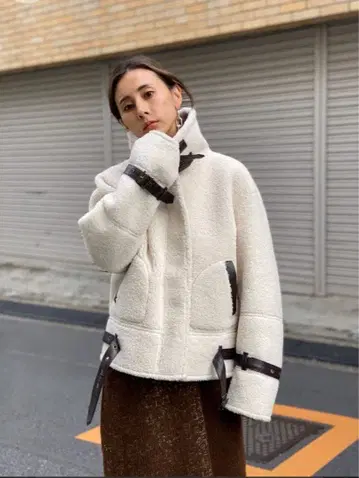 AMERI 코튼 캔디 플라이트 자켓 보아