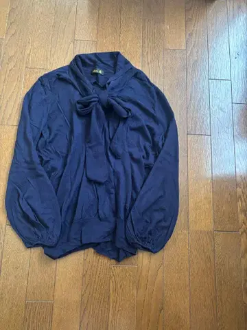 드로어 리본 니트 네이비