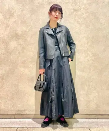 Ray BEAMS 턱 플레어 스커트