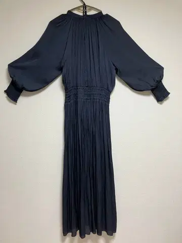 다크 블루 플리츠 맥시 드레스