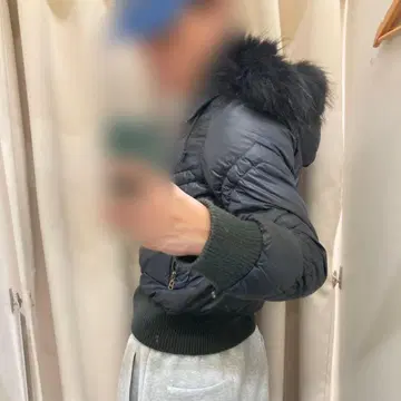 MOUSSY 네이비 퍼 후드 다운 자켓 Y2K 크롭 기장