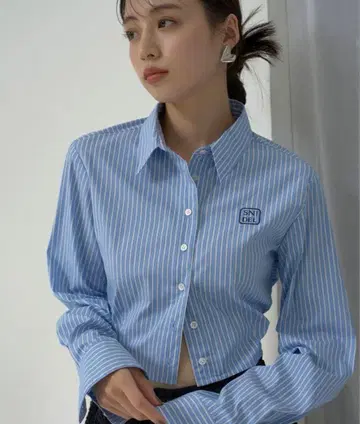 SNIDEL 스나이델 원포인트 숏 셔츠 라이트 블루