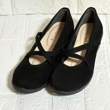 Kaika 크로스 스트랩 펌프스 블랙 스웨이드풍 25cm 와이드 힐