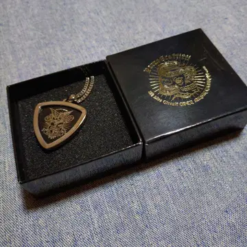 포르노그라피티 OMC 피크 펜던트