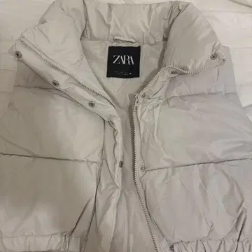 ZARA 화이트 다운 퀼팅 베스트 L 사이즈