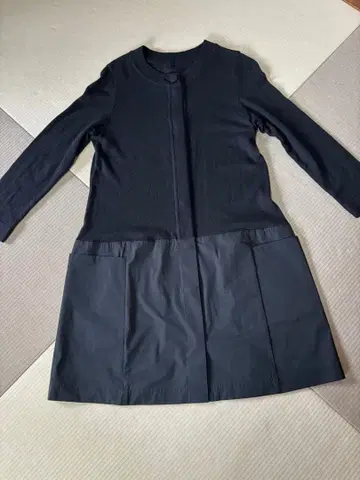 블랙 긴팔 무릎 기장 원피스