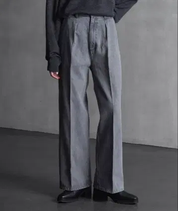 그레이 스트레이트 데님 팬츠