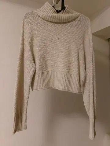 FREE'S MART 숏 기장 하이넥 니트