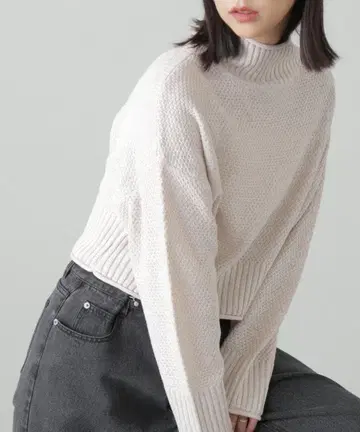 FREE'S MART 숏 기장 하이넥 니트