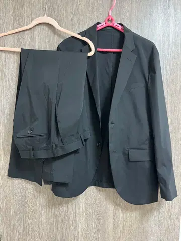 유니클로 감동 자켓 셋업 M 사이즈 블랙