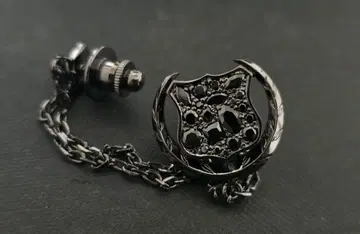 5351POUR LES HOMMES x Velvet Lounge 브로치