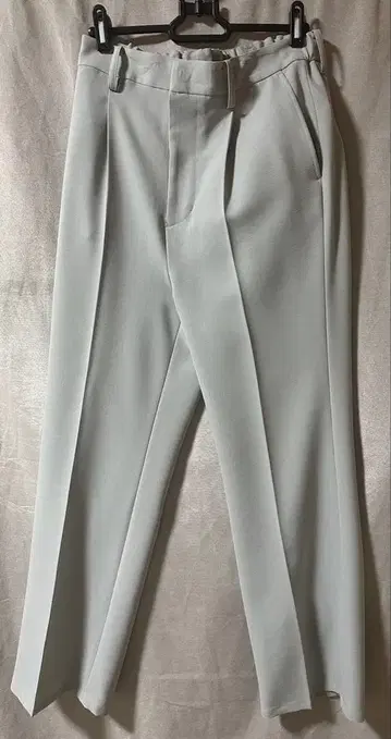 STUDIOUS FEEL AIR 스트레이트 슬랙스 라이트 그레이