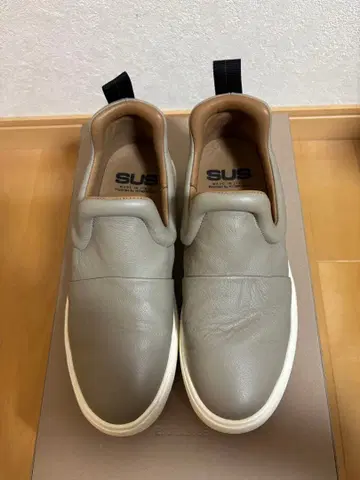 SUS x eclat 스무스 가죽 슬립온 35 그레이지