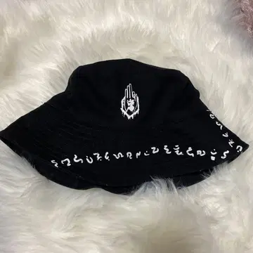 미사용 새상품 지그재그 버킷햇 블랙 화이트 로고