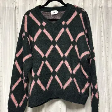 FTW 다이아몬드 패턴 V넥 스웨터 M