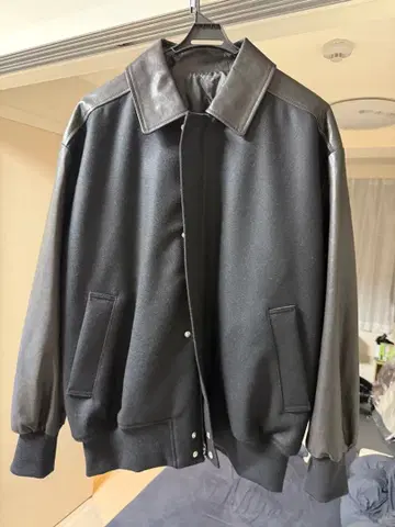 새상품급 stein 염소 가죽 바시티 자켓 M 블랙