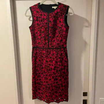 에포카 무릎 기장 원피스