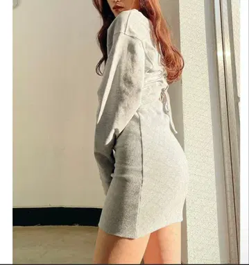 GYDABACK 레이스업 맨투맨 원피스