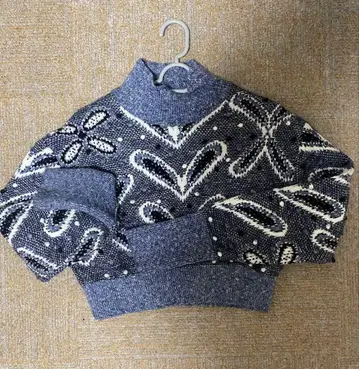 ZARA 니트 스웨터 크롭 기장