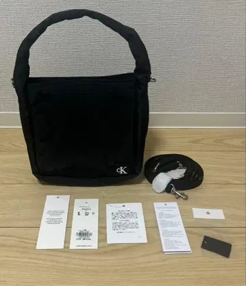 Calvin Klein Jeans 블록 버킷 숄더백