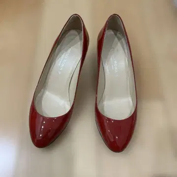 코르소 로마9 에나멜 레드 펌프스 사이즈 38 24.5cm