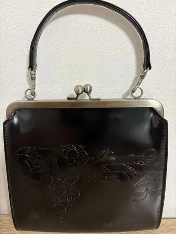 고티에 Jean Paul Gaultier 뉴 로즈 블랙 가마구치 백 숄더