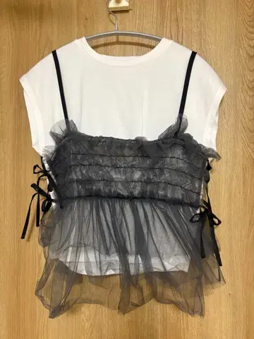 릴리 브라운 튤 뷔스티에 T셔츠 세트