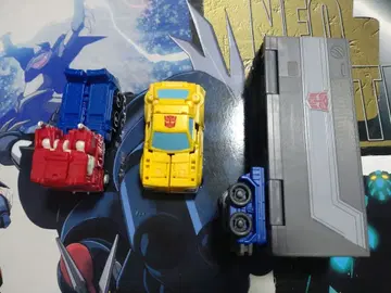 트랜스포머 레거시 옵티머스 프라임, 범블비 코어클래스