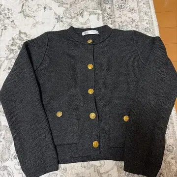 ZARA 골드 버튼 니트 가디건 그레이
