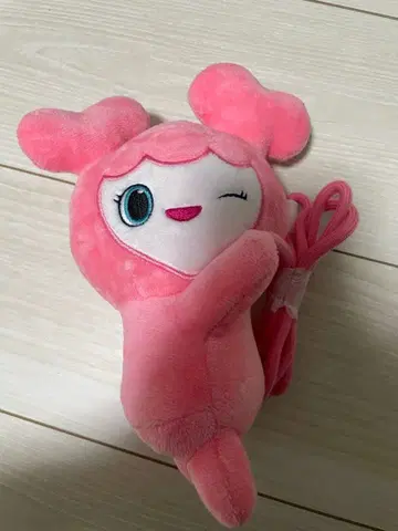 GiGO TWICE LOVELYS 껴안는 미니백 모모 모블리