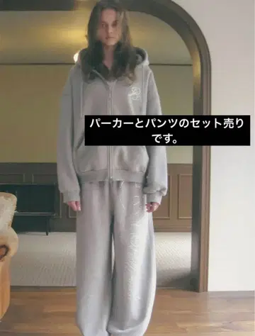 PELLICULE 스톤 빅 후드티와 스톤 데코 스웨트 팬츠 세트