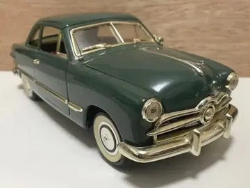 최저가 레어! 절판 1/18 미국차 포드 세단 크라운 1950