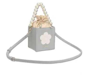 MARY QUANT 마리콴트 펄 숄더백 블루