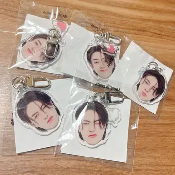 TREASURE 하루토 얼굴 아크링 키링