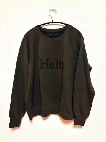 MADISONBLUE Hello 프린트 맨투맨 론 헤르만 TW