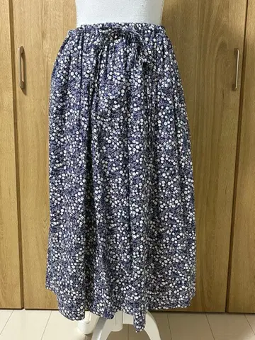 꽃무늬 플레어 롱 스커트