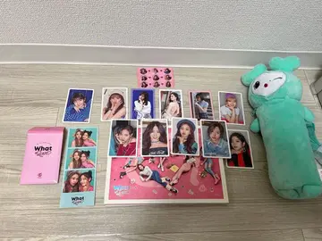 TWICE What is Love? & 노비후냐 파우치 미나