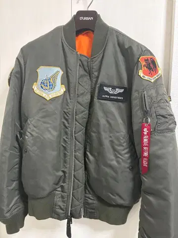 ALPHA INDUSTRIES MA-1 플라이트 자켓 올리브 그린