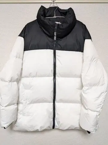 GAP 다운 자켓 블랙 화이트