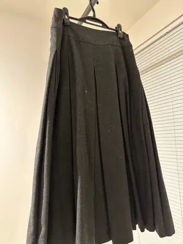 MARGARET HOWELL 그레이 플리츠 스커트 사이즈 I